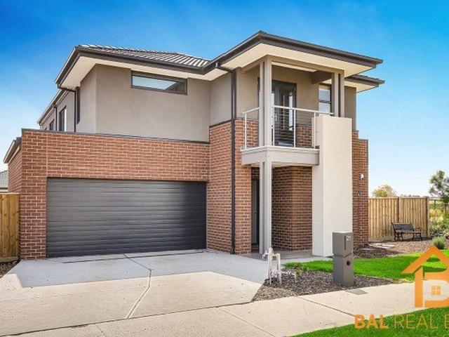 Prestigious Family Home In Outstanding Location*solar panels*Fully Furnished