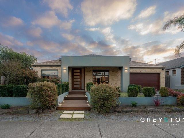 Prestigious Family Living in Burnside Heights' Most Desirable Address
