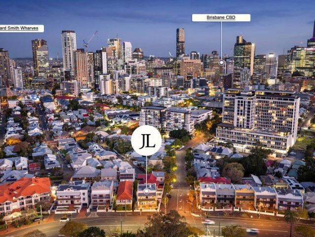 Prestigious family residence overlooking Victoria Park