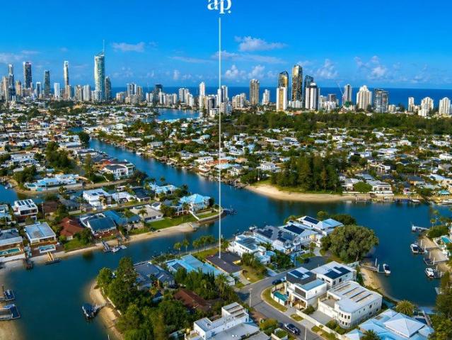 Prestigious North To Water Position, DA Approved Plans For Tri Level Full Concrete Showstopper