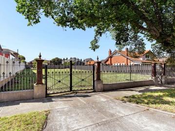 Prestigious Grove Development Opportunity