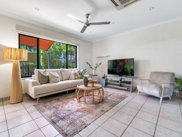 PRESTIGIOUS & MASSIVE, PRIVATE QUALITY HOME WITH AMAZING VIEWS!