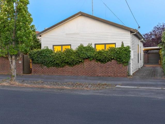 Prestigious Newington Living with Space, Style & Exceptional Potential