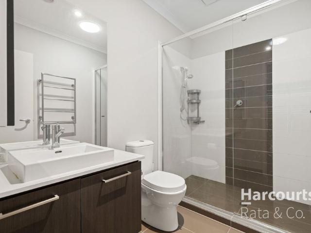 Prestigious & Peaceful Parkland Retreat