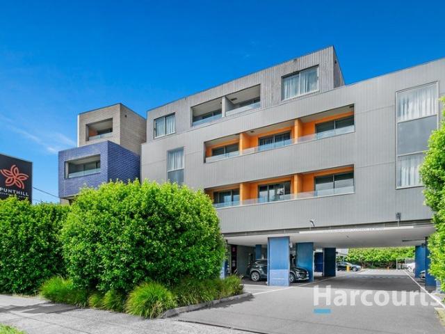 Prestigious Punt Hill Apartment