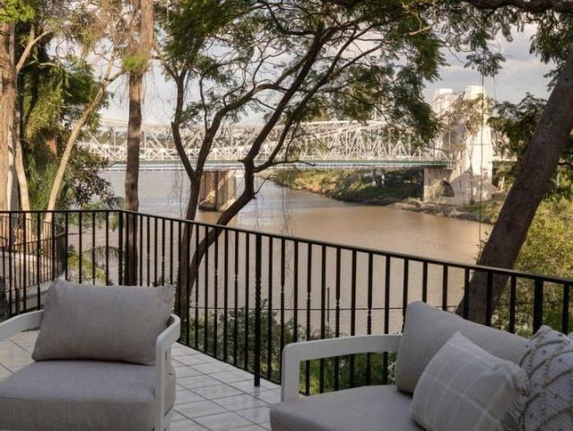 Prestigious Riverfront Estate with Guest House and Uninterrupted Brisbane River Views