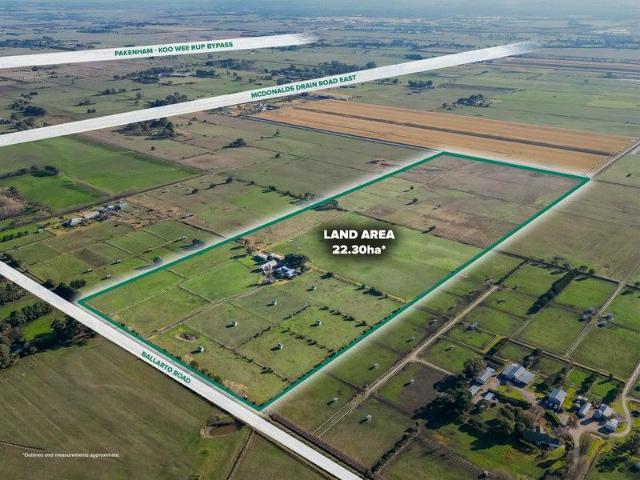 Prestigious Rural Retreat on 22.3HA 55 Acres of Immaculate Grounds