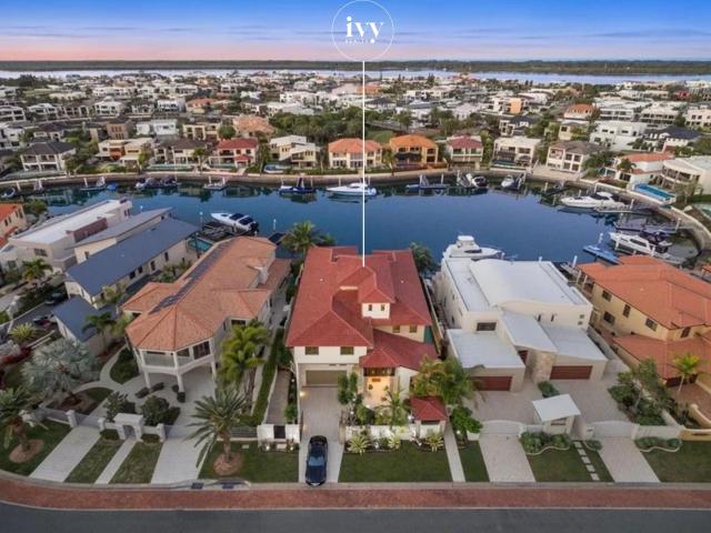 Prestigious Sovereign Islands Waterfront Residence