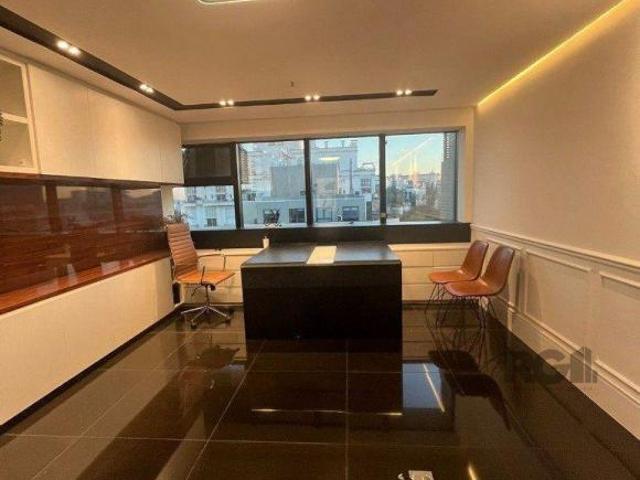 Prestígio e Conforto: Sala Comercial c/ Vaga no Moinhos de Vento