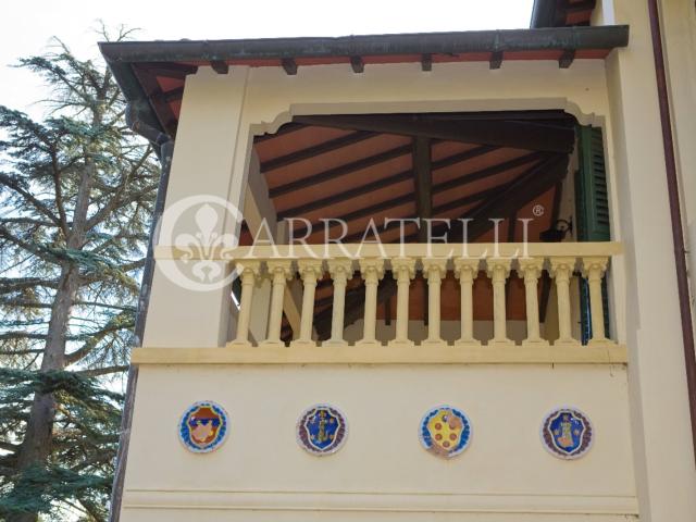 Prestigiosa tenuta storica con villa, torre e piscina sulle. 600m² Vaglia