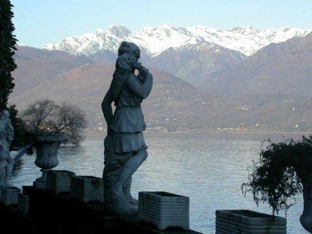 Prestigiosa Villa d’epoca – Eleganza del Novecento direttame. 490m² Stresa