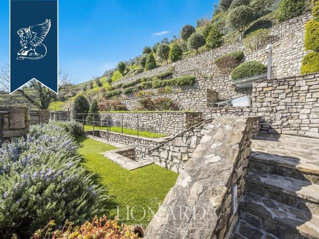 Prestigiosa villa di 400 mq in vendita Montevecchia, Italia