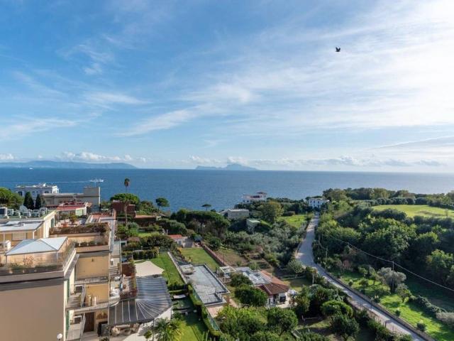 Prestigiosa villa di 409 mq in vendita, Via Posillipo, 66, Napoli, Campania