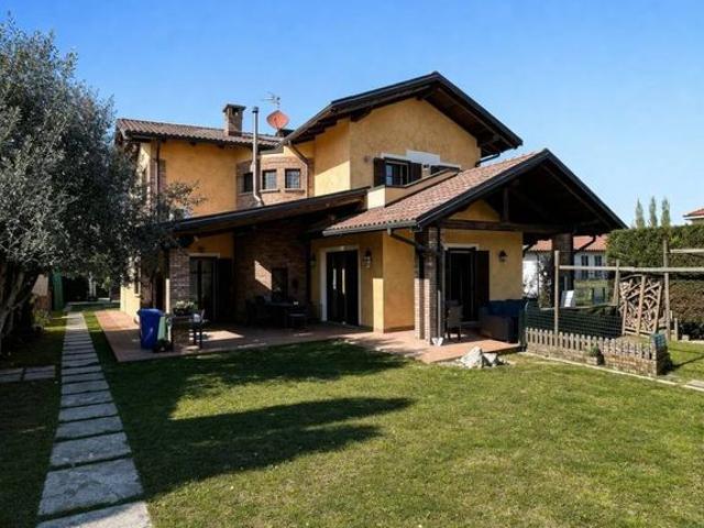 Prestigiosa villa di 411 mq in vendita, Chieri, Piemonte
