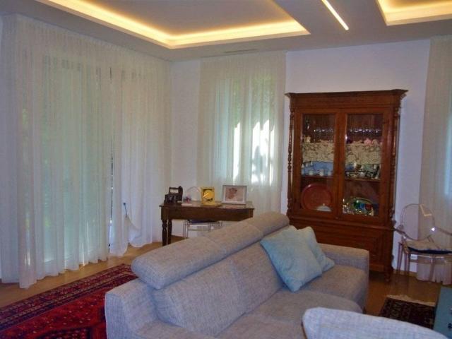 Esclusiva villa di 411 mq in vendita Gallarate, Italia