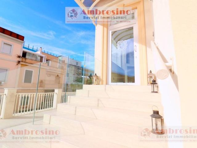 Prestigiosa villa di 415 mq in vendita Via Carlo De Marco, Napoli, Campania