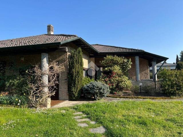 Prestigiosa villa di 428 mq in vendita, Via Pini, 6, Vizzolo Predabissi, Milano, Lombardia
