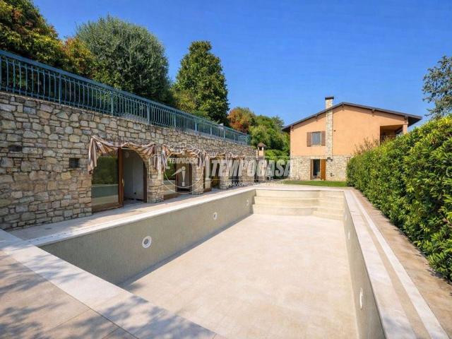 Prestigiosa villa di 432 mq in vendita, Botticino, Lombardia