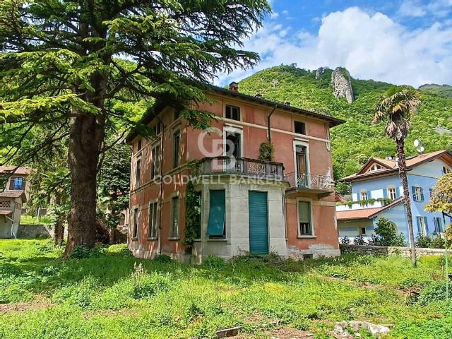 Prestigiosa villa di 435 mq in vendita, Via San Maurizio, 65 67, Lovere, Bergamo, Lombardia