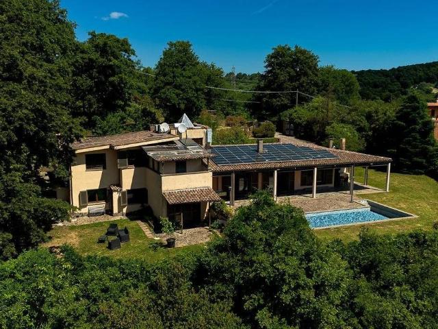 Prestigiosa villa di 437 mq in vendita Bassano Romano, Lazio