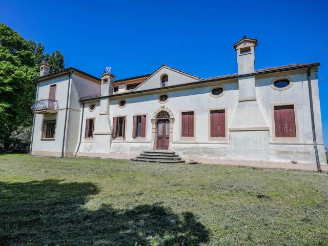 Prestigiosa villa di 440 mq in vendita, Via XXV Aprile 555, Guarda Veneta, Rovigo, Veneto