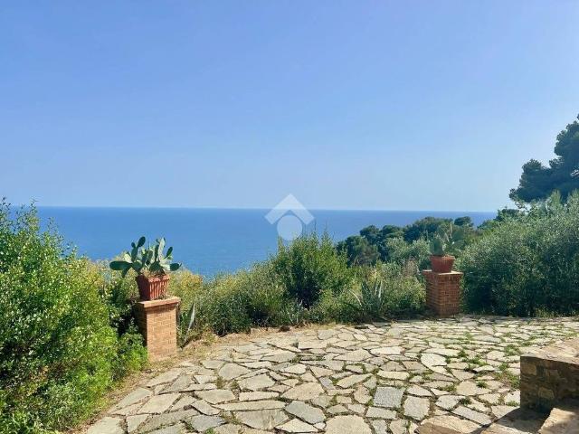 Prestigiosa villa di 445 mq in vendita, Strada Antica Torre, Cipressa, Imperia, Liguria
