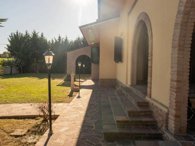Prestigiosa villa di 450 mq in vendita, Via Camilluccia, 5, Misano Adriatico, Rimini, Emilia Romagna
