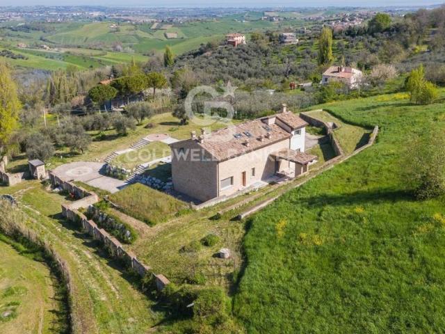 Prestigiosa villa di 450 mq in vendita, Via Vallicella, 631, Saludecio, Emilia Romagna