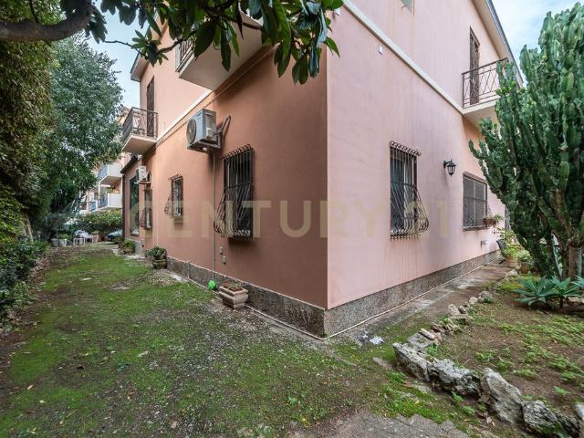 Prestigiosa villa di 450 mq in vendita, Viale Scala Greca, Siracusa, Sicilia