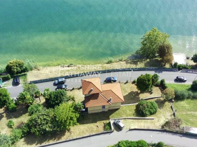 Villa in vendita Porlezza, Italia