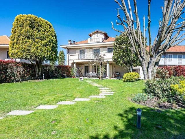 Prestigiosa villa di 500 mq in vendita, Via Parisietto, 19, Vinovo, Provincia di Torino, Piemonte