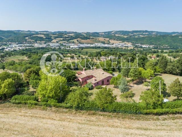 Prestigiosa villa di 500 mq in vendita Fermignano, Italia