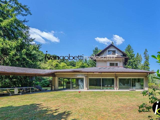 Prestigiosa villa di 510 mq in vendita, Stresa, Piemonte