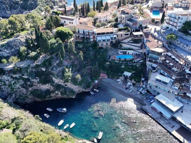 Prestigiosa villa di 540 mq in vendita, via Castelluccio, Taormina, Sicilia