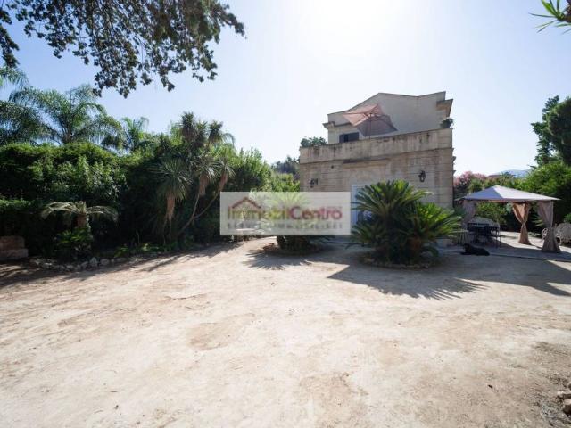 Prestigiosa villa di 540 mq in vendita Viale della Regione Siciliana, Palermo, Sicilia