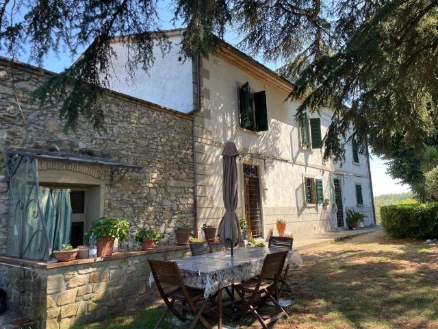 Prestigiosa villa di 543 mq in vendita, Via Rubattorno, 18, Quarrata, Toscana