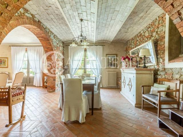 Prestigiosa villa di 545 mq in vendita, Terranuova Bracciolini, Toscana