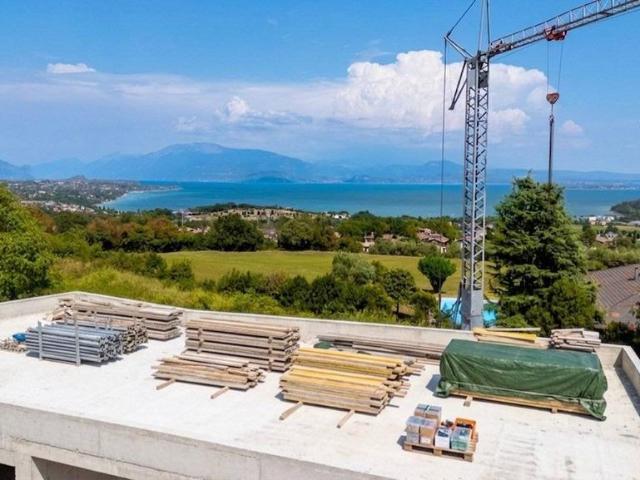 Prestigiosa villa di 546 mq in vendita Via Barcuzzi, Lonato, Brescia, Lombardia