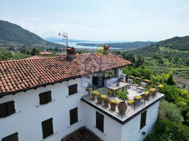 Prestigiosa villa di 561 mq in vendita VIA SAN PIETRO, Roè Volciano, Lombardia
