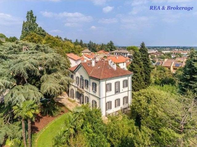 Prestigiosa villa di 595 mq in vendita, Vicolo G. Ratti, Lesmo, Lombardia
