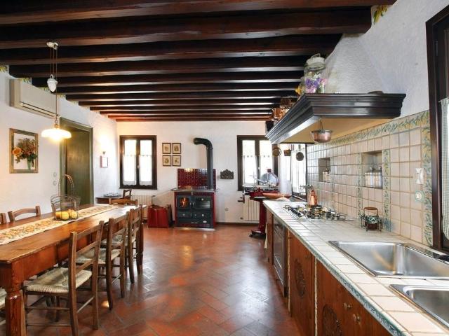 Prestigiosa villa di 600 mq in vendita Torreglia, Veneto