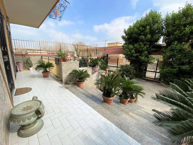 Prestigiosa villa in vendita Via Del Vecchio Francesco, 75, Casoria, Napoli, Campania