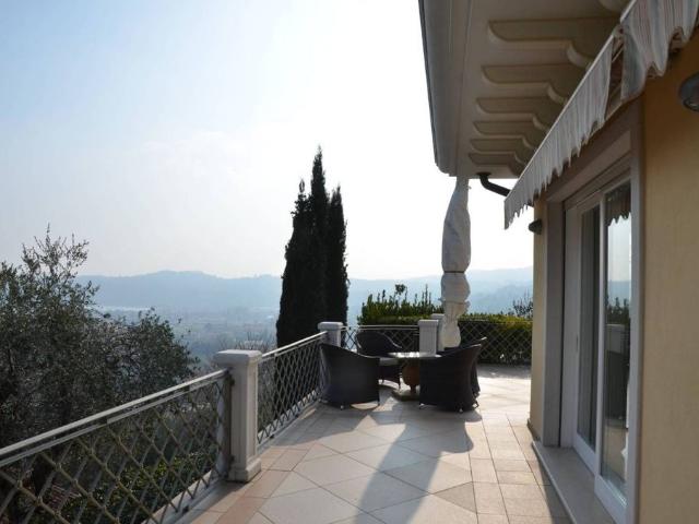Prestigiosa villa di 625 mq in vendita, Via Federico Odorici, 68, Roè Volciano, Brescia, Lombardia