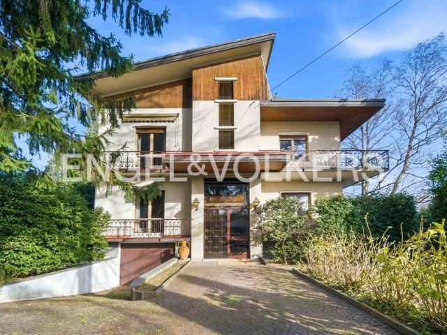 Prestigiosa villa di 653 mq in vendita Via Teramo, 6, Cairate, Lombardia