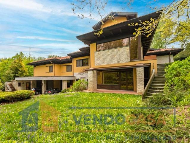 Prestigiosa villa di 670 mq in vendita, Via Sant'Anna, 8, Bernezzo, Cuneo, Piemonte