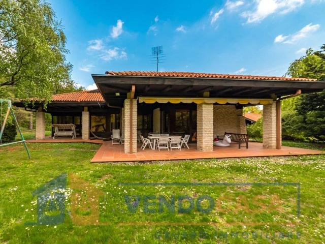 Prestigiosa villa di 670 mq in vendita, Via Sant'Anna, 8, Bernezzo, Cuneo, Piemonte