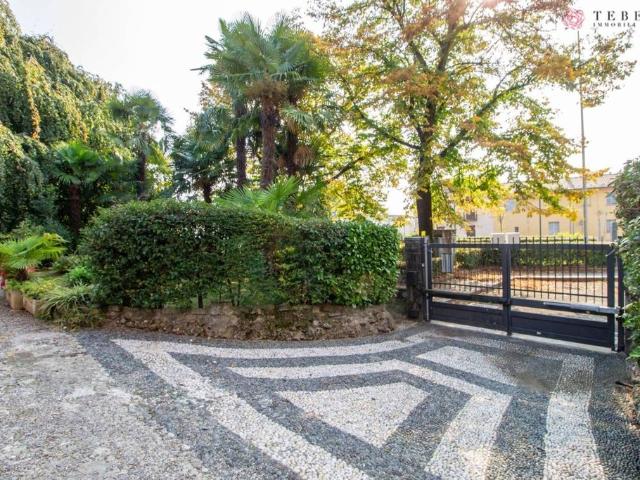 Prestigiosa villa di 670 mq in vendita Piazza della Repubblica, 4, Gallarate, Varese, Lombardia