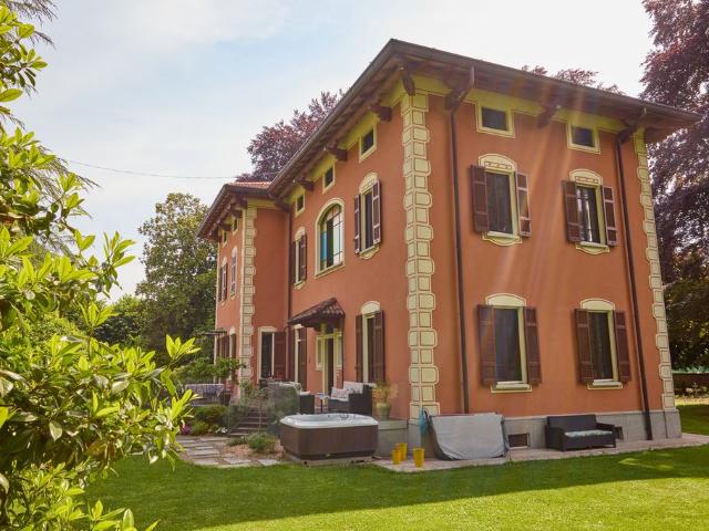 Prestigiosa villa di 800 mq in vendita, Via Oltrona 42, Lurate Caccivio, Como, Lombardia
