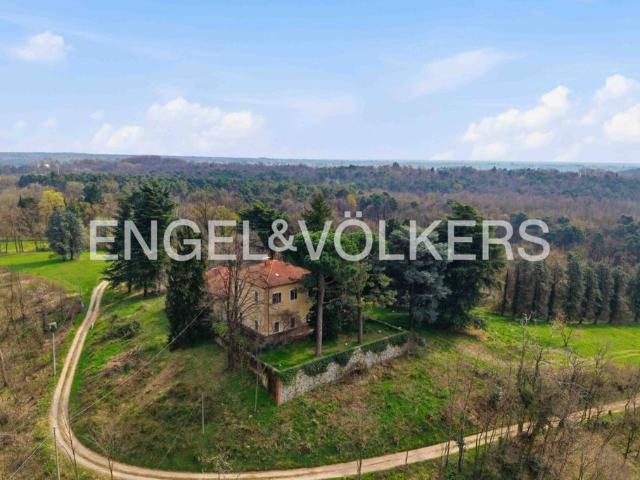 Prestigiosa villa di 850 mq in vendita Via Ravellino, 25, Besnate, Varese, Lombardia