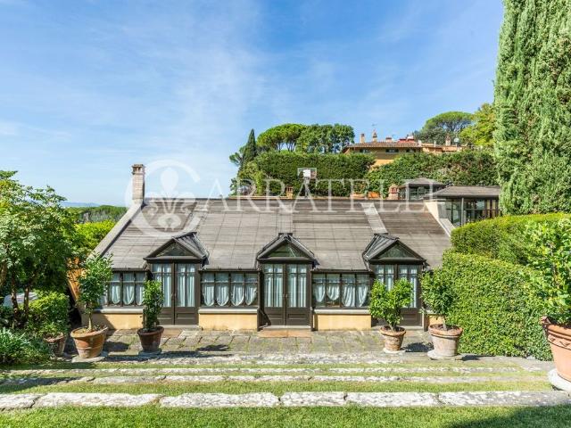 Prestigiosa villa di 880 mq in vendita Firenze, Toscana